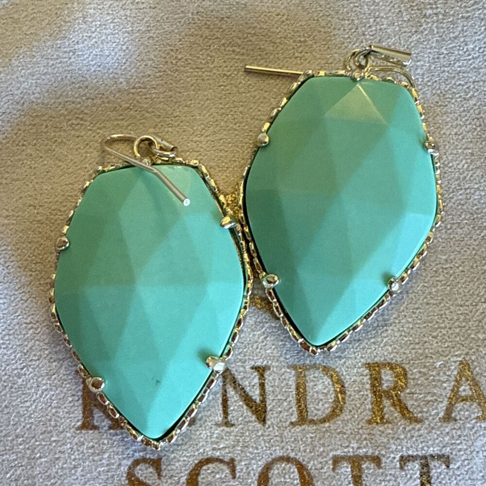 Kendra Scott Mint Green Turquoise & Gold Corley Earrings RARE w/ dust Bag
